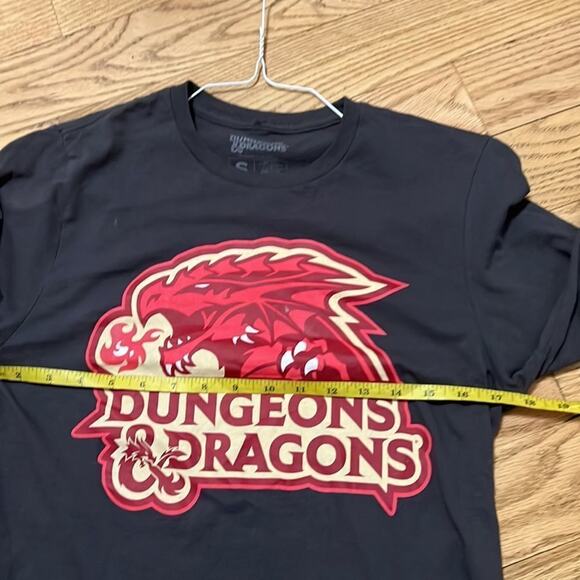 DUNGEON & DRAGON GRAPHIC LONG SLEEVE‎ TEE SIZE S - Picture 5 of 6